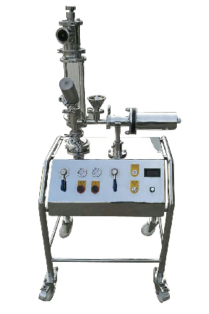 實驗室中小型<a href=http://www.83557100.com/chanpin/27.html target=_blank class=infotextkey>氣流粉碎機</a>